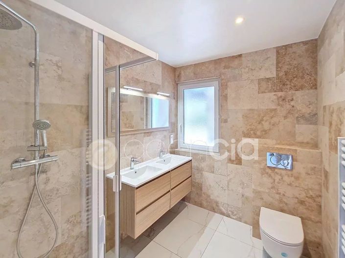 Image No.9-3 Bed Apartment for sale