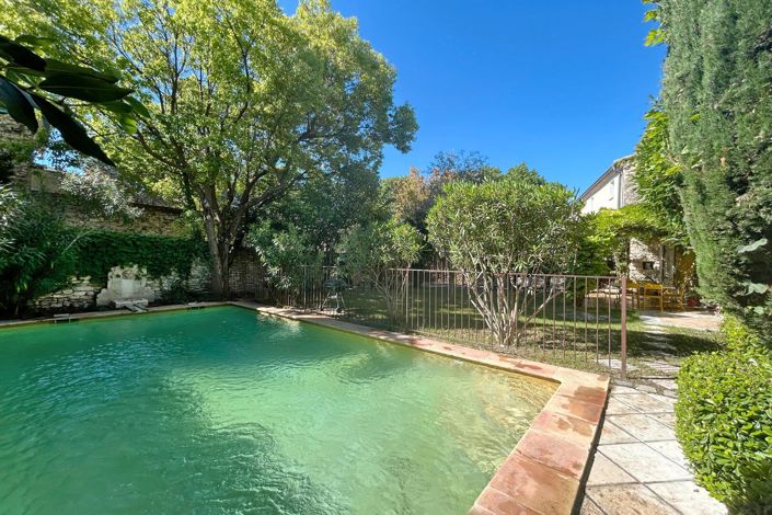 Image No.2-6 Bed House for sale