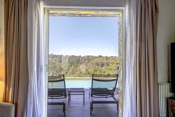 Image No.17-5 Bed House for sale