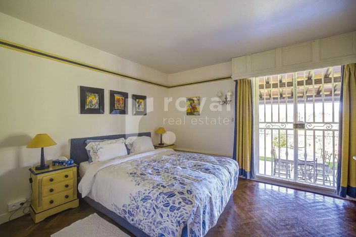 Image No.20-5 Bed House for sale