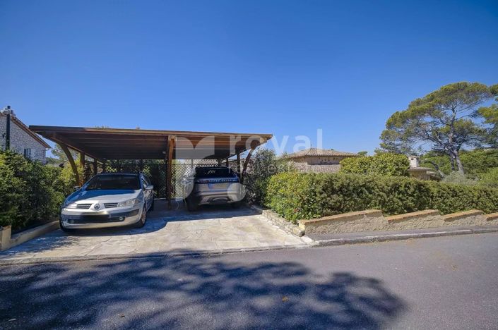 Image No.36-5 Bed House for sale