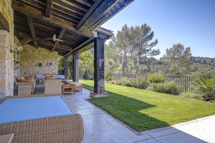 Image No.6-5 Bed House for sale