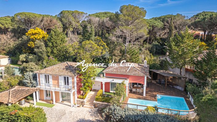 Image No.1-4 Bed House for sale