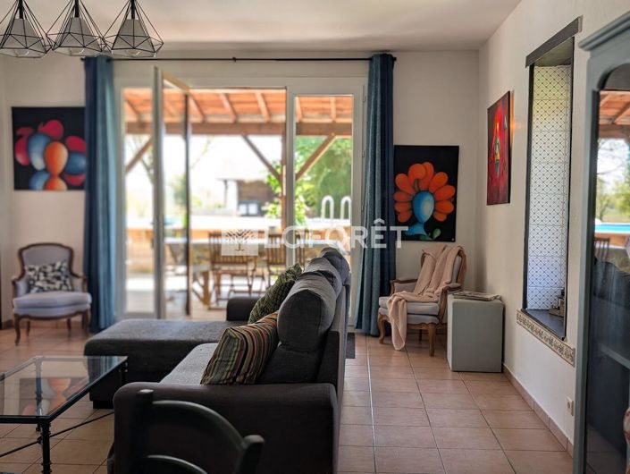 Image No.10-6 Bed House for sale