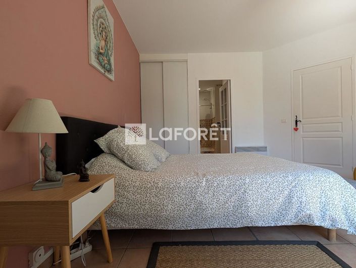 Image No.14-6 Bed House for sale