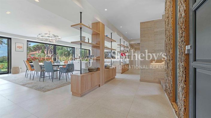 Image No.5-6 Bed Property for sale