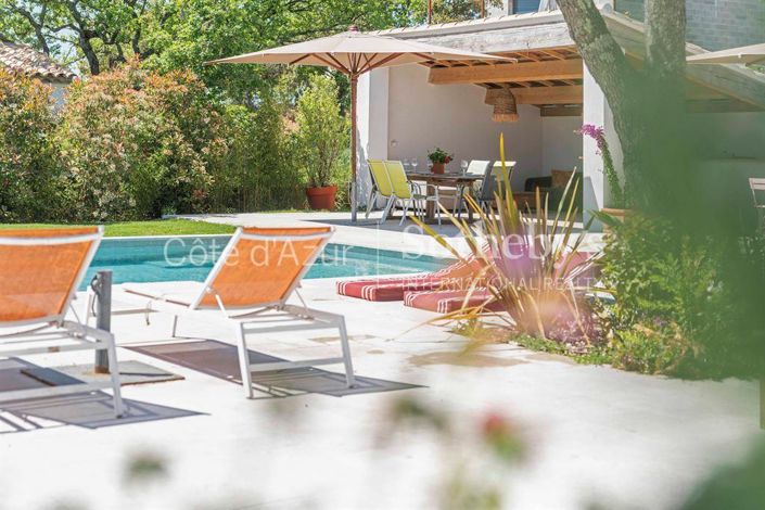 Image No.3-6 Bed Property for sale