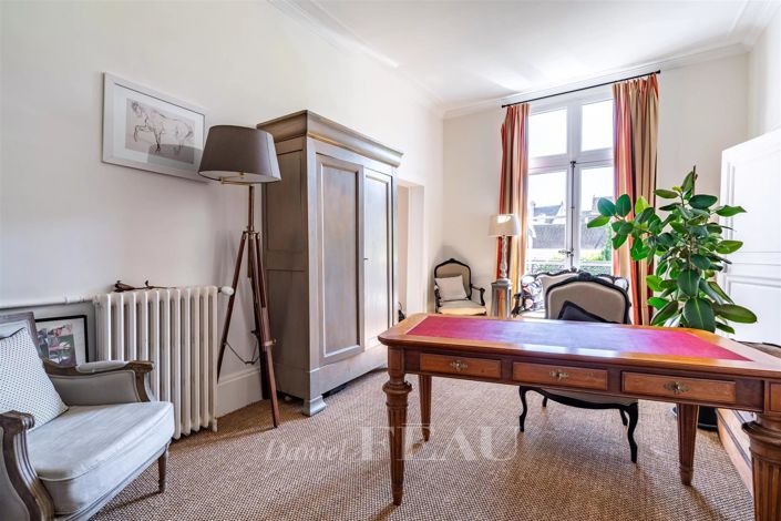 Image No.8-3 Bed House for sale