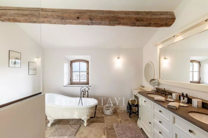 Image No.15-7 Bed House for sale