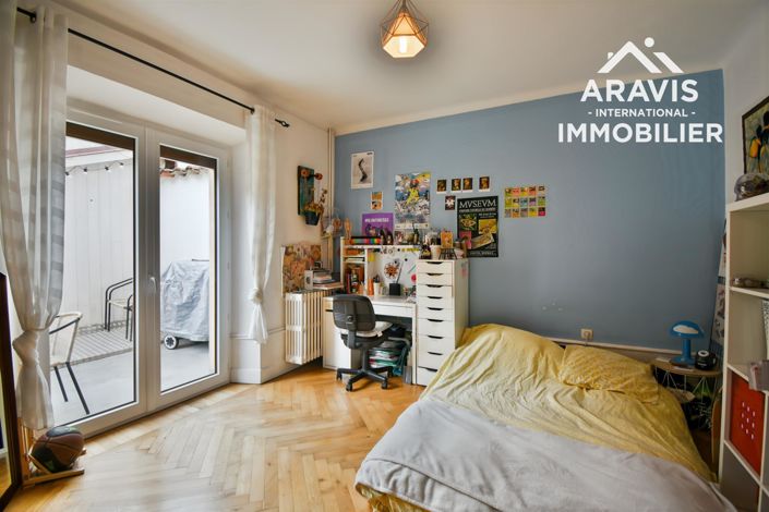 Image No.10-3 Bed Apartment for sale