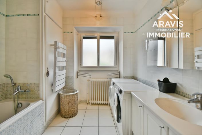 Image No.12-3 Bed Apartment for sale