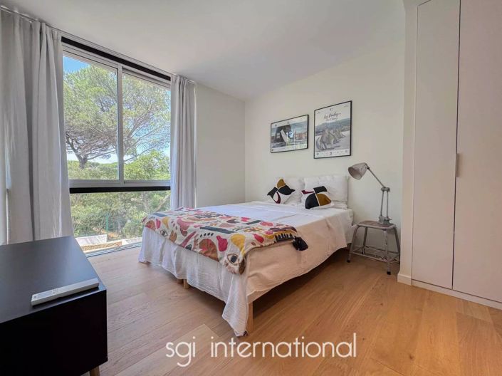 Image No.13-4 Bed House for sale