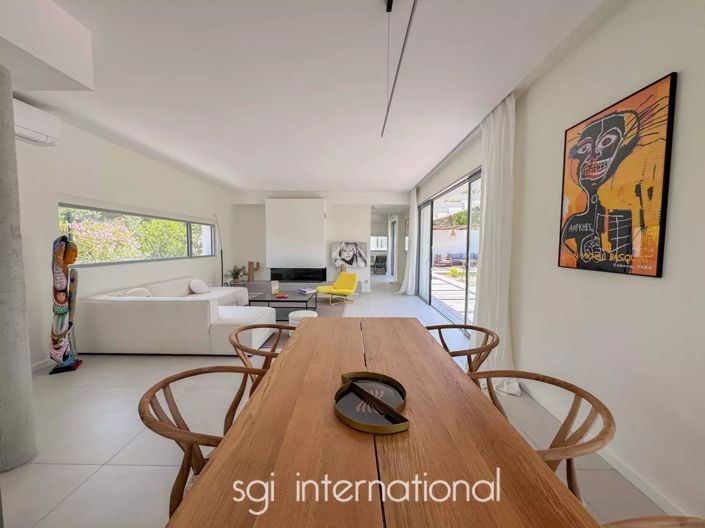 Image No.7-4 Bed House for sale