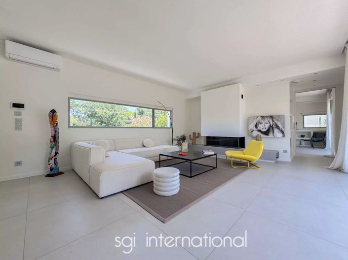 Image No.9-4 Bed House for sale