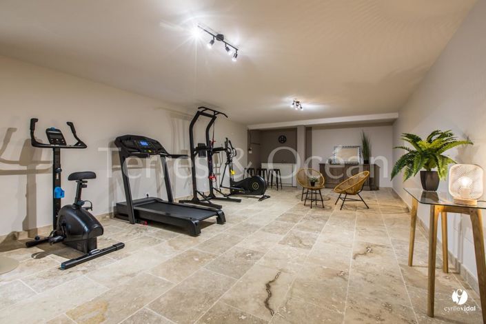 Image No.15-8 Bed House for sale