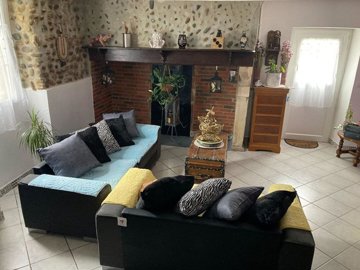 5 Bed House for sale