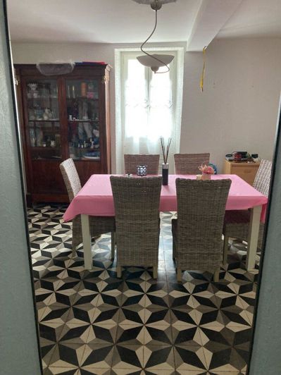 Image No.2-5 Bed House for sale