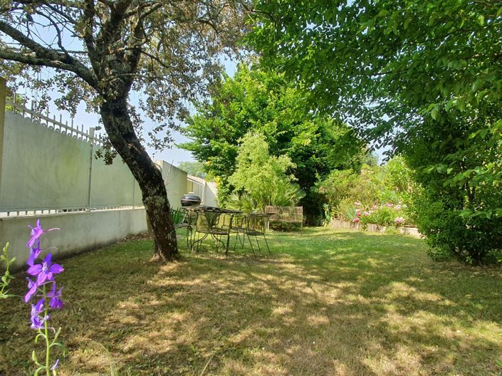 Image No.25-4 Bed House for sale