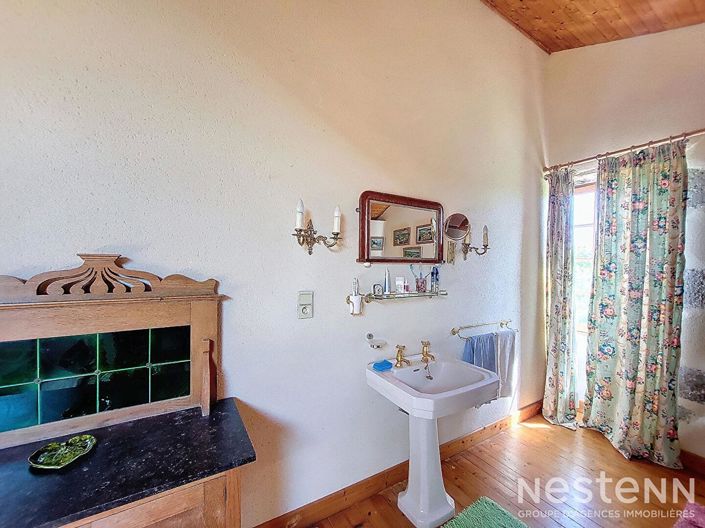 Image No.10-3 Bed House for sale