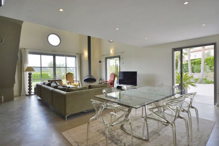 Image No.16-4 Bed House for sale