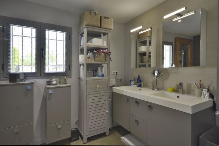 Image No.28-4 Bed House for sale