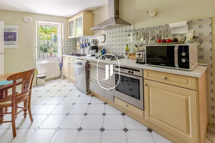 Image No.3-3 Bed House for sale