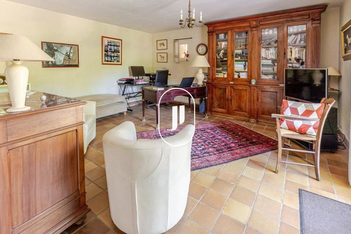 Image No.6-3 Bed House for sale