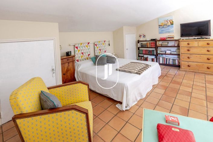 Image No.9-3 Bed House for sale