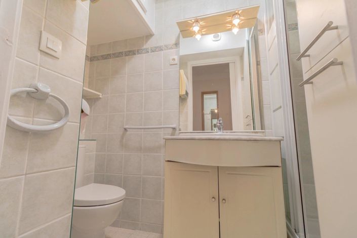 Image No.6-Apartment for sale