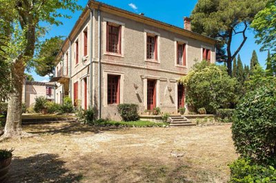 5 Bed House for sale