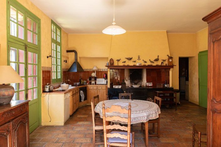 Image No.9-5 Bed House for sale