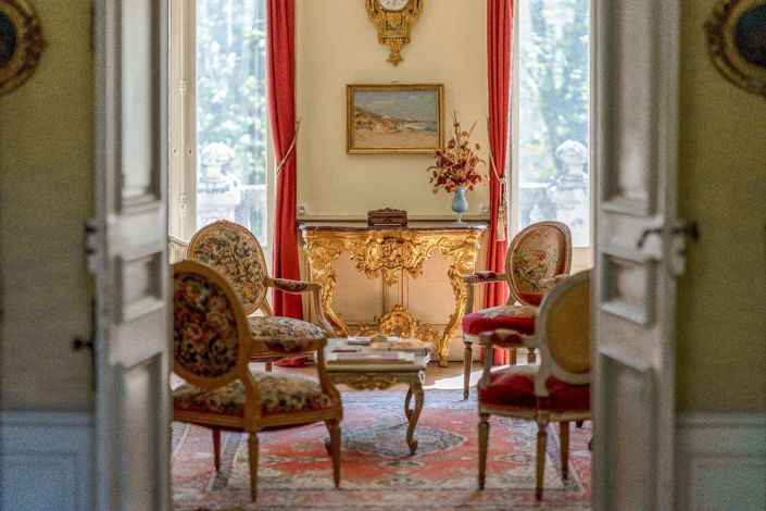 Image No.5-15 Bed House for sale