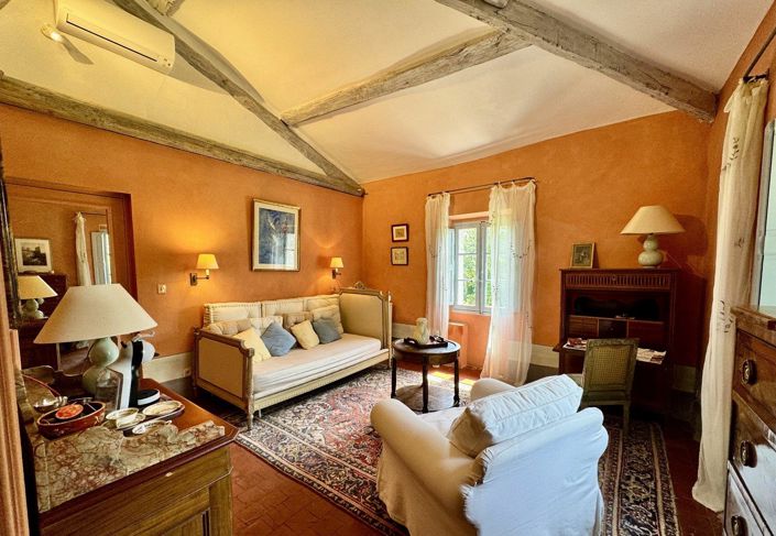 Image No.5-17 Bed House for sale