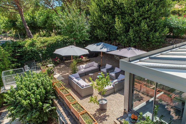 Image No.6-5 Bed House for sale