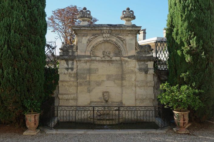 Image No.8-10 Bed House for sale