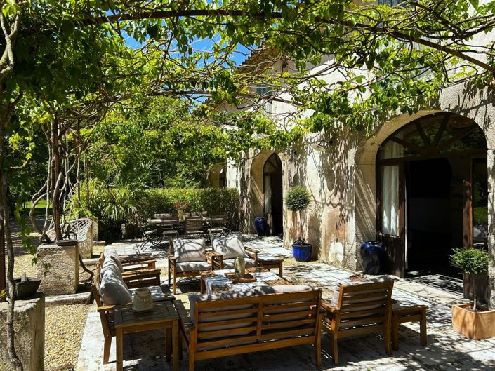 Image No.7-6 Bed House for sale