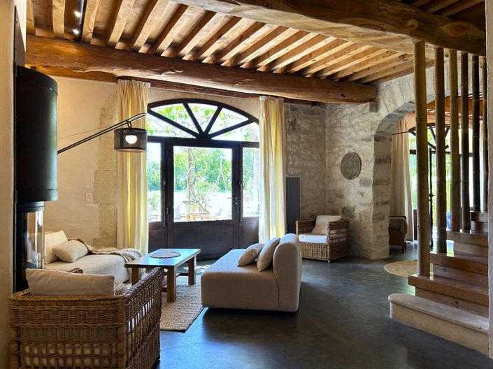 Image No.8-6 Bed House for sale