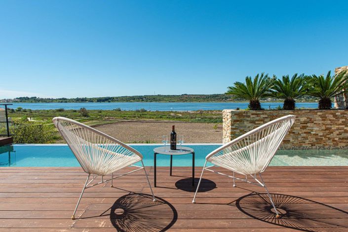 Image No.2-4 Bed House for sale