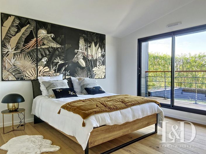 Image No.5-4 Bed House for sale