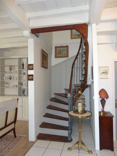 Image No.1-2 Bed House for sale