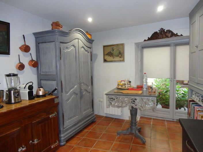 Image No.9-2 Bed House for sale