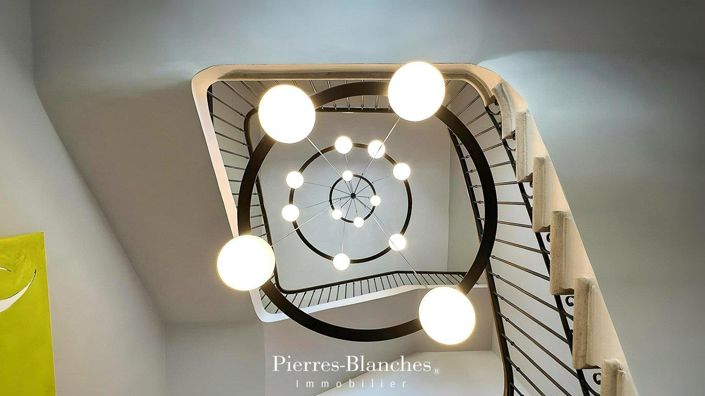 Image No.7-6 Bed House for sale