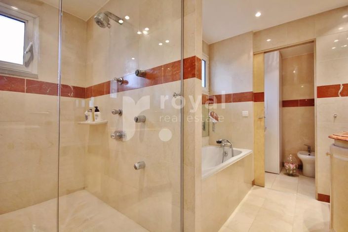 Image No.13-4 Bed House for sale