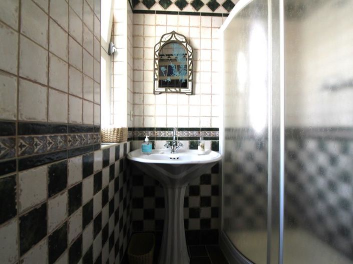 Image No.20-4 Bed House for sale