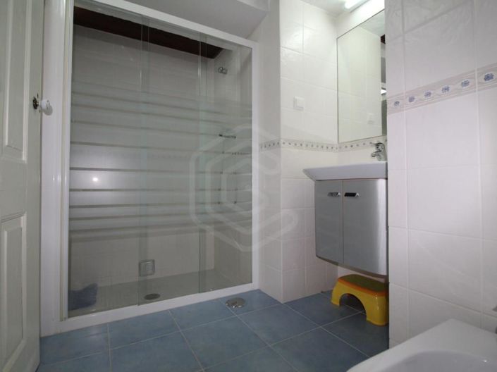 Image No.22-4 Bed House for sale