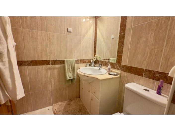 Image No.22-2 Bed Apartment for sale