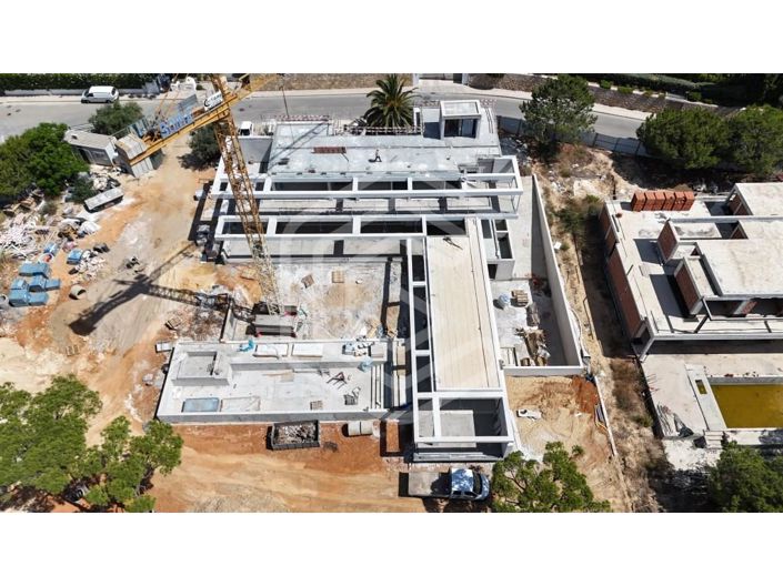 Image No.10-6 Bed House for sale