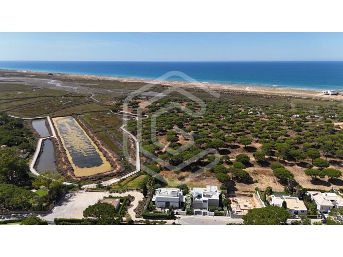 Image No.15-6 Bed House for sale