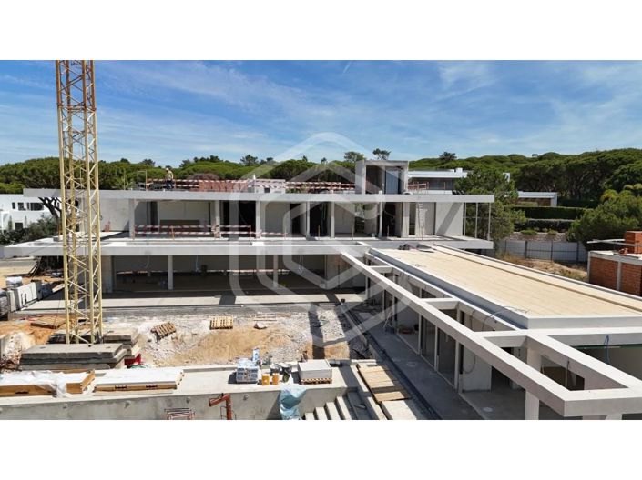 Image No.19-6 Bed House for sale