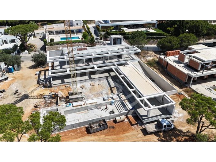 Image No.20-6 Bed House for sale